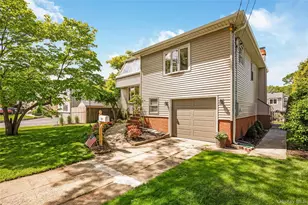 233 Walnut St, Massapequa Park, NY 11762 - Photo 3