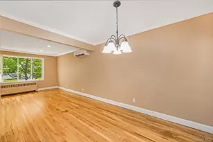233 Walnut St, Massapequa Park, NY 11762 - Photo 9