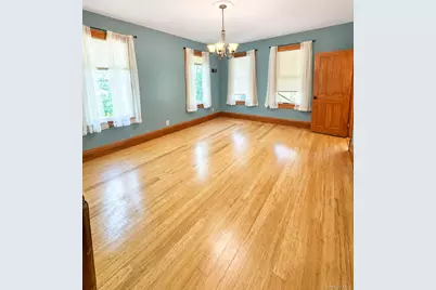 248 N Highland Avenue, Chestnut Ridge, NY 10965 - Photo 5