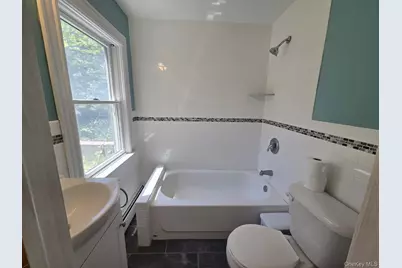 248 N Highland Avenue, Chestnut Ridge, NY 10965 - Photo 17