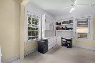 51 Maple Dr, Great Neck, NY 11021 - Photo 19