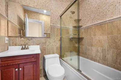 51 Maple Drive, Great Neck, NY 11021 - Photo 21