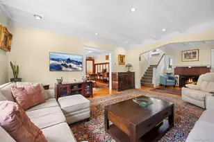 51 Maple Dr, Great Neck, NY 11021 - Photo 7