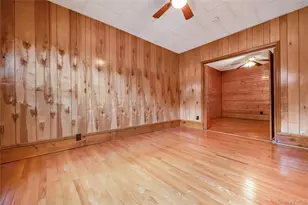 61-49 62nd Rd, Middle Village, NY 11379 - Photo 17