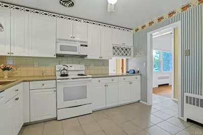 24 Grover Avenue, Thornwood, NY 10594 - Photo 9