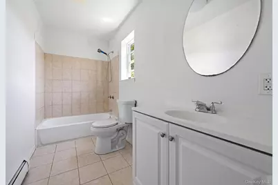 390 Atlantic Street, Copiague, NY 11726 - Photo 11