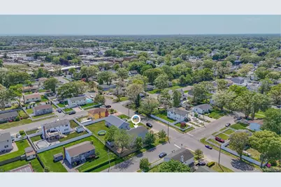 390 Atlantic Street, Copiague, NY 11726 - Photo 9