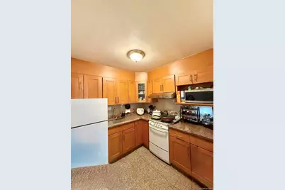 138-70 Elder Avenue #7G, Flushing, NY 11355 - Photo 3