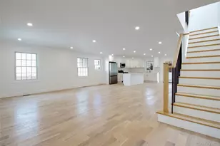 30 Kirkwood, Port Washington, NY 11050 - Photo 5