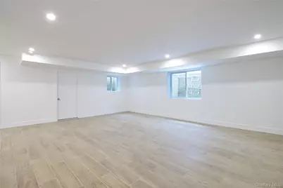 30 Kirkwood #B, Port Washington, NY 11050 - Photo 31