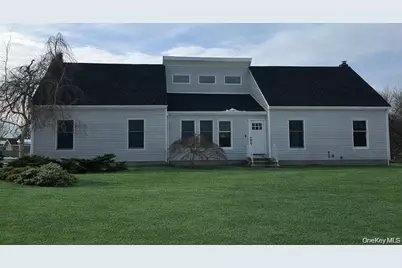 24 Kimberly Court, Calverton, NY 11933 - Photo 3