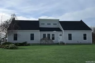 24 Kimberly Ct, Calverton, NY 11933 - Photo 3