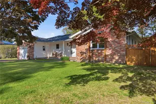 157 Belleview Ave, Center Moriches, NY 11934 - Photo 43