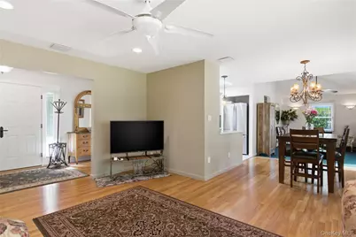 157 Belleview Avenue, Center Moriches, NY 11934 - Photo 7