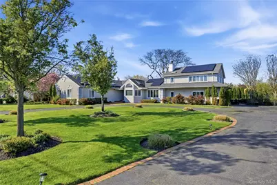 31 The Moor, East Islip, NY 11730 - Photo 3