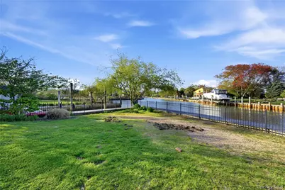 31 The Moor, East Islip, NY 11730 - Photo 39