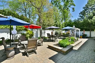 129 Margaret Blvd, Merrick, NY 11566 - Photo 29