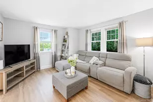 84 E Lakewood St, Patchogue, NY 11772 - Photo 5
