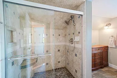 84 E Lakewood Street, Patchogue, NY 11772 - Photo 21