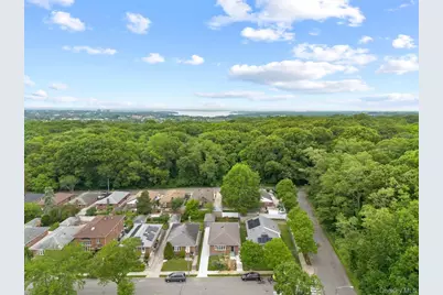22659 76th Road, Oakland Gardens, NY 11364 - Photo 15