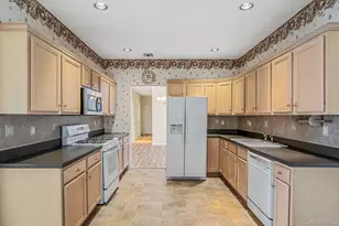 576 Leisure Dr, Ridge, NY 11961 - Photo 7