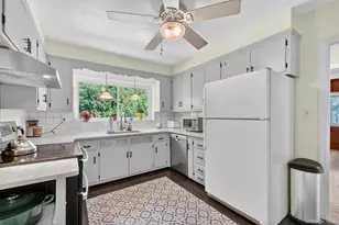 194 Wilbur Blvd, Poughkeepsie, NY 12603 - Photo 13
