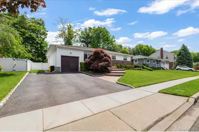21 Beaumont Drive, Plainview, NY 11803 - Photo 1