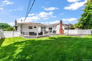 21 Beaumont Dr, Plainview, NY 11803 - Photo 29