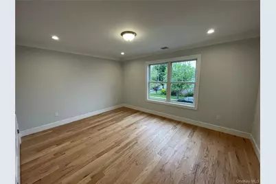 469 Andrews Road, Mineola, NY 11501 - Photo 15
