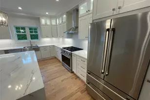 469 Andrews Rd, Mineola, NY 11501 - Photo 7