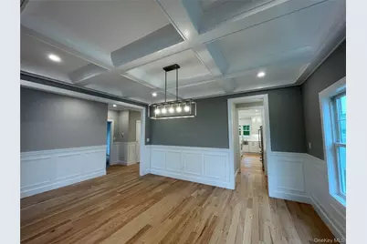 469 Andrews Road, Mineola, NY 11501 - Photo 17