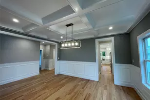 469 Andrews Rd, Mineola, NY 11501 - Photo 17