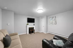 20 Essex Cir, Shirley, NY 11967 - Photo 23
