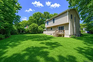 20 Essex Cir, Shirley, NY 11967 - Photo 31