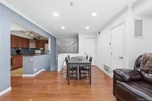 230 Lake Pointe Cir, Middle Island, NY 11953 - Photo 15