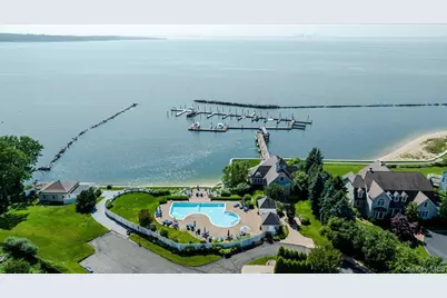 53 Pembroke Drive, Glen Cove, NY 11542 - Photo 47
