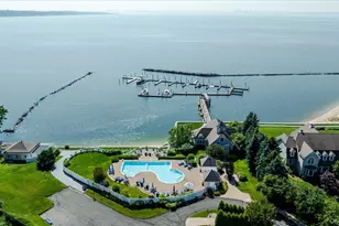 53 Pembroke Dr, Glen Cove, NY 11542 - Photo 47