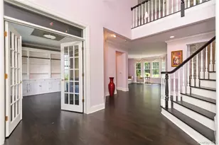 53 Pembroke Dr, Glen Cove, NY 11542 - Photo 7