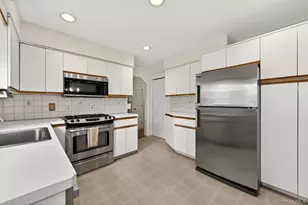 567 Pearl St, Oceanside, NY 11572 - Photo 17