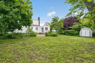 567 Pearl St, Oceanside, NY 11572 - Photo 29