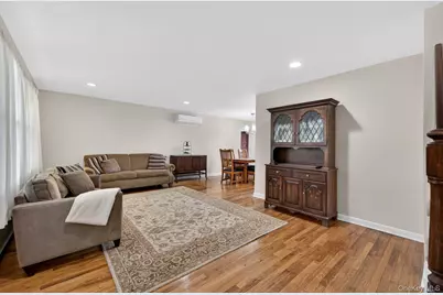 567 Pearl Street, Oceanside, NY 11572 - Photo 5