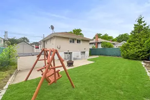 220 Nassau Blvd, New Hyde Park, NY 11040 - Photo 5
