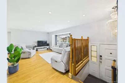 220 Nassau Boulevard, New Hyde Park, NY 11040 - Photo 11
