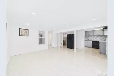 220 Nassau Boulevard, New Hyde Park, NY 11040 - Photo 27