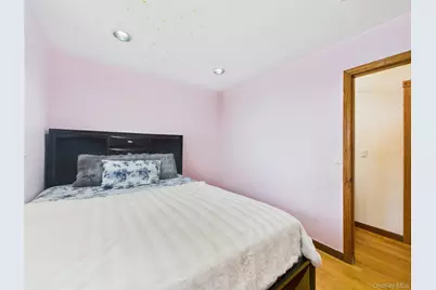 220 Nassau Boulevard, New Hyde Park, NY 11040 - Photo 21