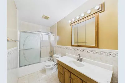 220 Nassau Boulevard, New Hyde Park, NY 11040 - Photo 19