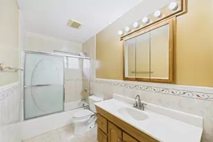 220 Nassau Blvd, New Hyde Park, NY 11040 - Photo 19