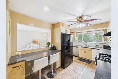 220 Nassau Boulevard, New Hyde Park, NY 11040 - Photo 17