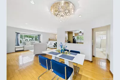 220 Nassau Boulevard, New Hyde Park, NY 11040 - Photo 15