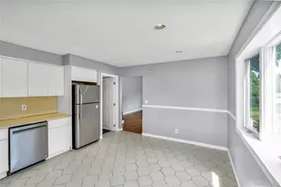 86 W 17th St, Deer Park, NY 11729 - Photo 5